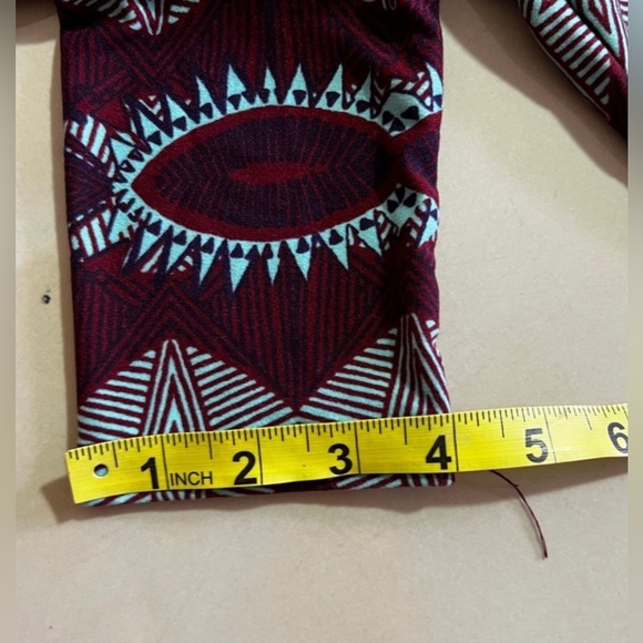 LulaRoe Stamp Leggings OS Red/blue Floral HTF Rare One size Spandex Polyester - Picture 11 of 15